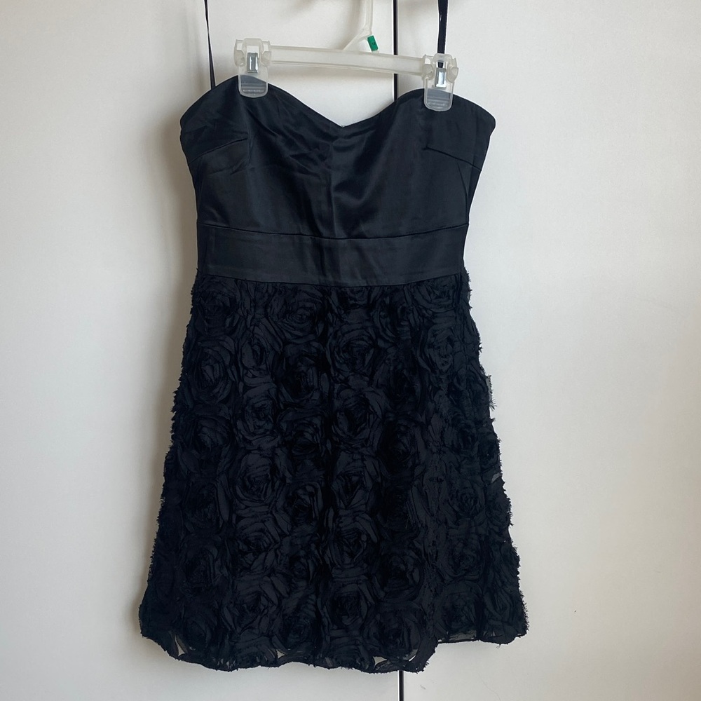 Francesca's Collections Black Strapless Floral Dress